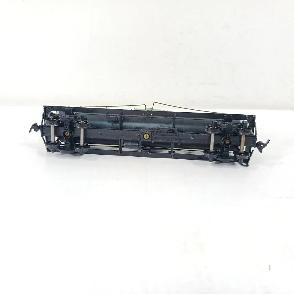 Firestone Rubber Latex GATX 30902 Tank Car HO Scale Train Green